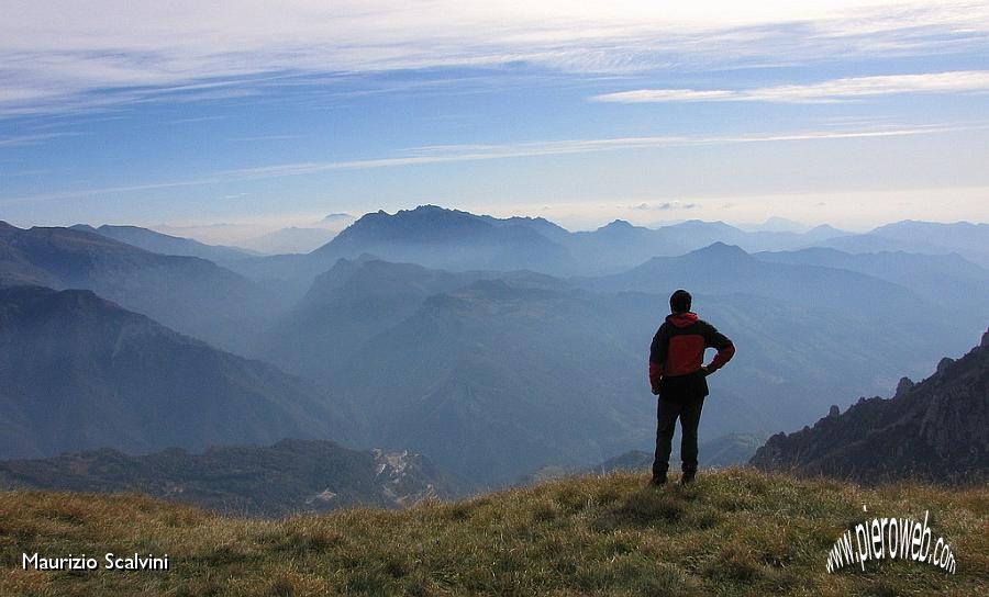 24 Venturosa. Est. Panorama verso l'Alben.JPG